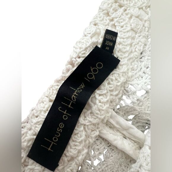 HOUSE OF HARLOW Crochet Cropped Pants - Picture 4 of 10